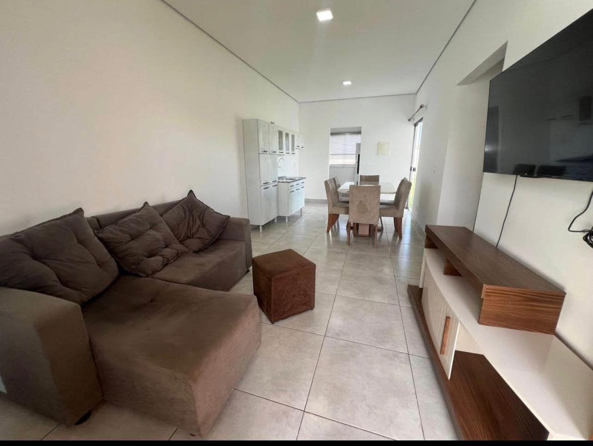 Casa a venda no Parque dos Poderes em Sorriso - Sala e cozinha conjugadas
